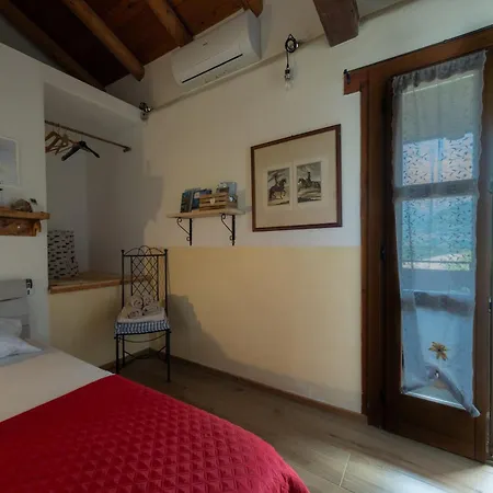 Rosina House E Pensionat Colico